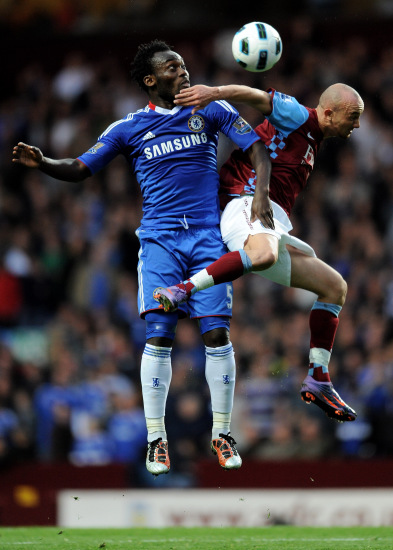 冬奥会：中国短道速滑夺两金